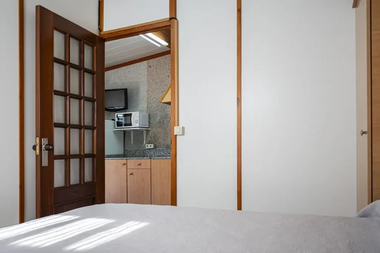 Dormitorio doble bungalow 4 plazas cama doble y literas