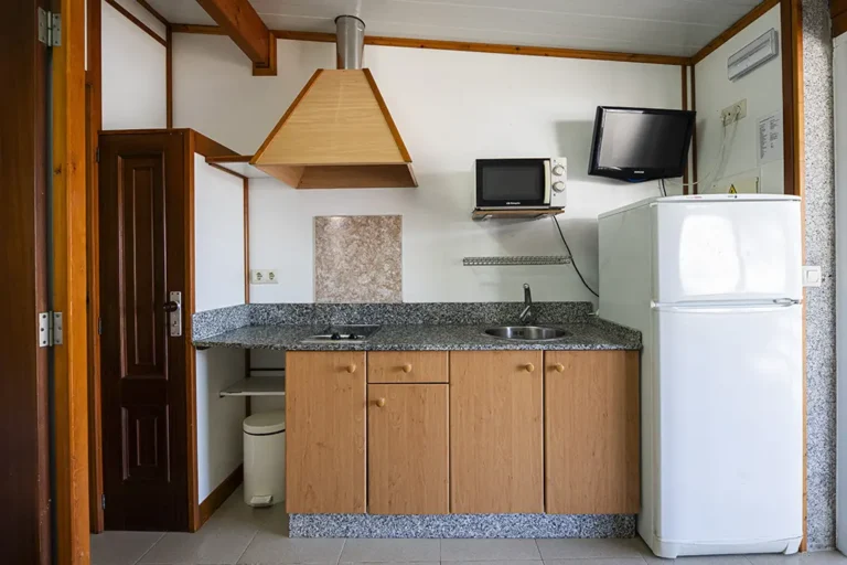 Cocina bungalow 4 plazas camas dobles
