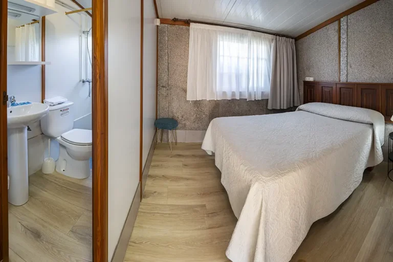Dormitorio bungalow 4 plazas camas dobles